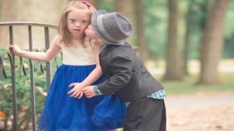 Οι πιο γλυκές φωτογραφίες ενός παιδικού... έρωτα!